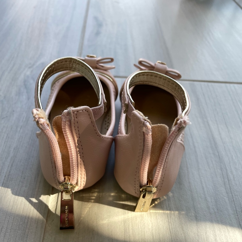 Michael Kors Toddler Girl Flats-size 6T